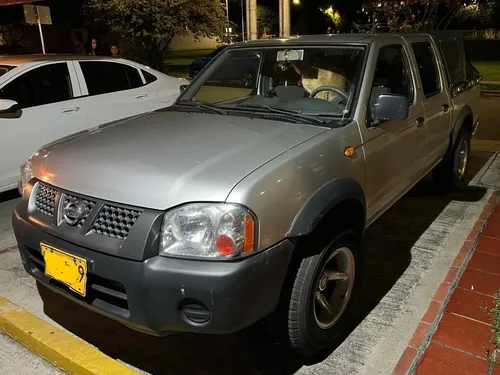 Nissan Frontier 2.4 Std D22 4x2