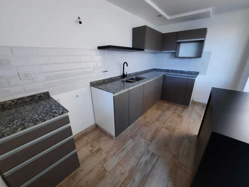 Imagen 6 de 15 de Docta- Venta De Duplex De Tres Dormitorios Con Pileta