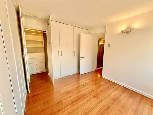 Departamento En Venta De 2 Dorm. En Providencia