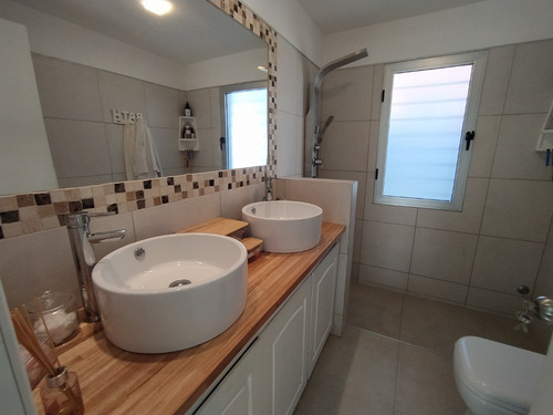 Imagen 15 de 22 de Preciosa Casa, Como A Estrenar, En Excelente Ubicación.