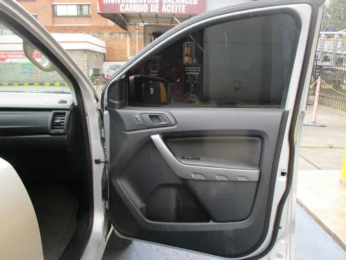 Ford Ranger 4x2 2500cc Mt Aa