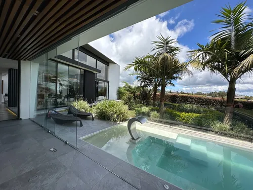 La Casa Mas Exclusiva Del Alto De Palmas! Excelente Ubicacion Y Precio! Como Nueva! Con