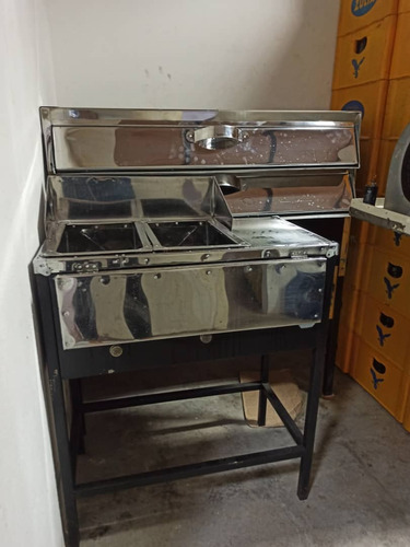 Se Vende Local Comercial Con Fondo De Comercio Loa Guayos