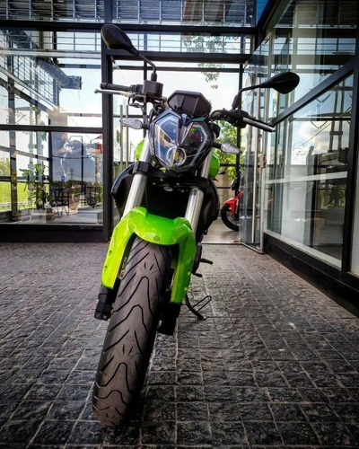 Imagen 4 de 25 de Benelli 302s Abs - No Bajaj Dominar, No Honda, No Yamaha Jv