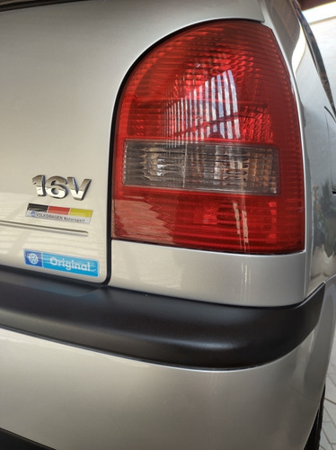 Imagem 5 de 12 de Volkswagen Gol 2003 1.0 16v Power 5p