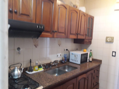 Imagen 5 de 8 de Departamento 2 Ambientes En Sarandí - Av Mitre 2800