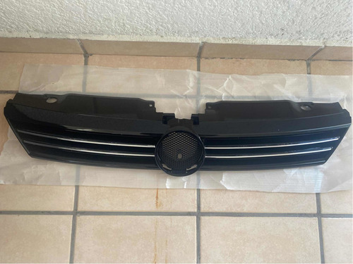 Parrilla Vw Jetta Bicentenario 2011-2014 Negra F/ Cromado