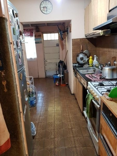 Imagen 5 de 9 de Chalet Ph En Venta En Castelar Norte