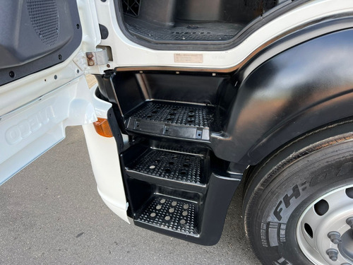 Imagem 15 de 25 de Iveco Stralis 480 - 2013 - 6x4 - Unico Dono - Baixo Km - Aut