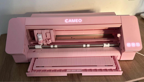 Silhouette Cameo 4