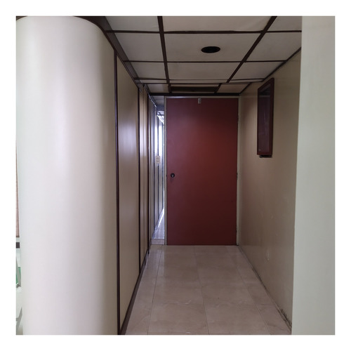 Imagen 3 de 9 de Oficina En Venta - Urb. La Campiña