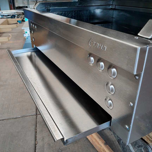 Asadores Argentinos Con Tapa Acero Inoxidable 90×70cm 65kg Color Plateado