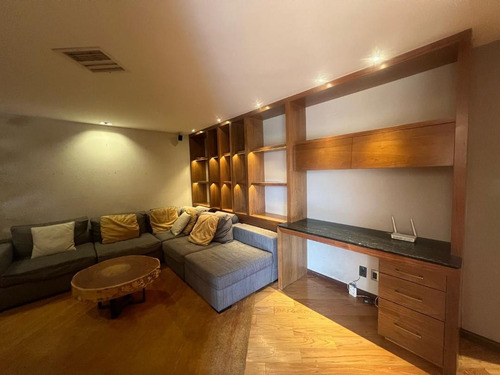 Bosque De Las Lomas, Espacioso Departamento Remodelado De 330m2, Vista Arbolada, Sala-comedor, Bar, Baño De Visitas, Sala De T.v. 3 Amplias Recamaras Con Baño Cada Una, Vestidores, Cocina Equipada, Ár