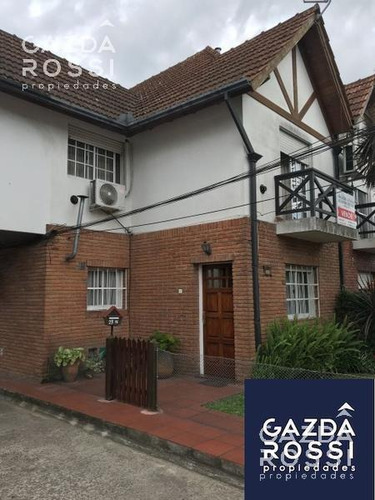 Imagen 2 de 9 de Casa - Burzaco