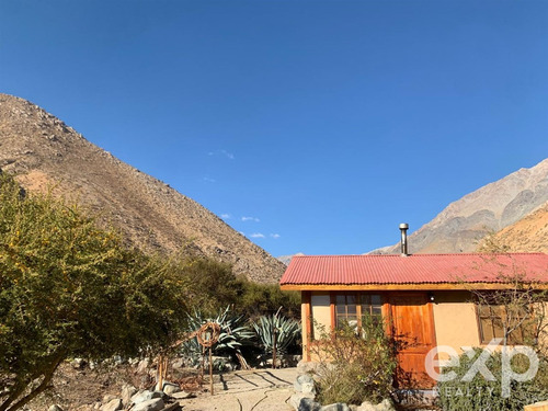 Parcela En Venta Con Rio, 4 Cabañas! Alcohuaz Valle Elqui