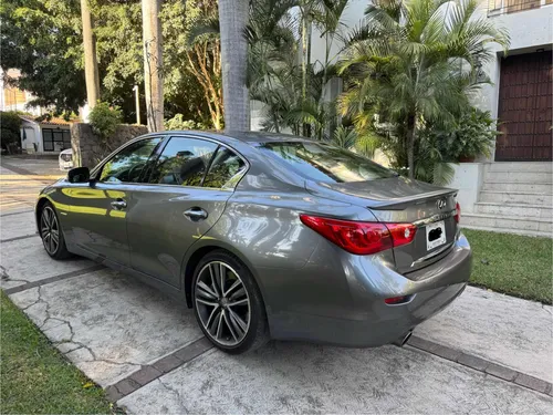 Infiniti Q50 3.5 Hybrid At