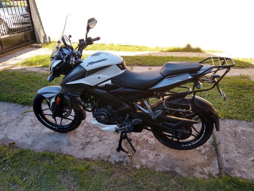 Bajaj Rouser Ns 200