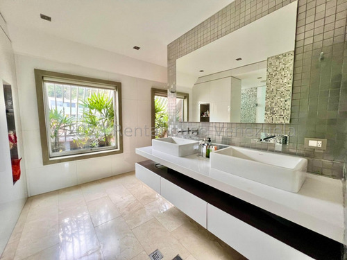 Penthouse De Lujo Y Exclusividad Con Vistas Panorámicas Lomas Del Sol, Caracas. Mo 24-3087