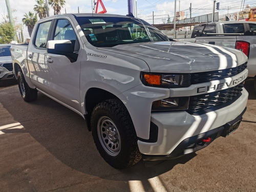 Imagen 3 de 13 de Chevrolet Silverado 2020 5.4 2500 Cab Dob Ls On Star 4x4 At