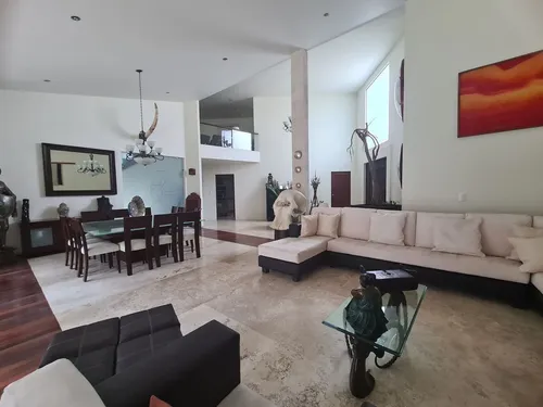 Casa Con Alberca En Venta En San Martinito, Frente A La Vista
