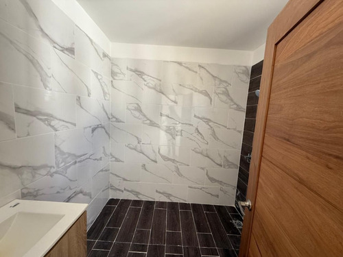 Casa En Alquiler En Boulevard Turístico Bávaro, Punta Cana, 205m2, 2 Hab. 2 Parqueos, Excelente Zona, Tranquila, Seguridad, Todas Las Comodidades, Un Paraíso Para Vivir.