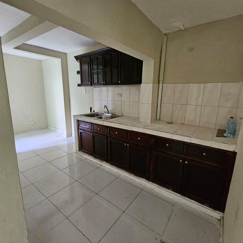 Vendo Casa Hermosa Amplia Con Local Comercial Las Américas 