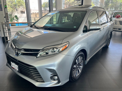 Toyota Sienna 3.5 Limited At