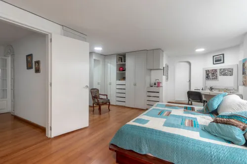 Apartamento En Venta En El Chicó. Cod V6217