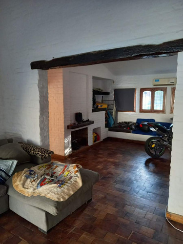 Casa En Venta, Tres Dormitorios, Pileta Y Gge Dos Autos