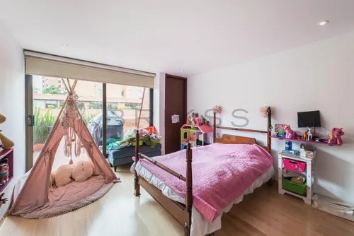 Apartamento En Arriendo En Los Rosales. Cod A1602