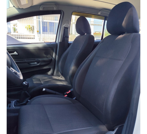 Volkswagen Fox 1.6 MSI TOTAL FLEX CONNECT 4P I-MOTION