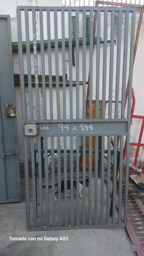 Puerta Con Su Protector Herreria Fuerte Med. Ancho94 X194alt