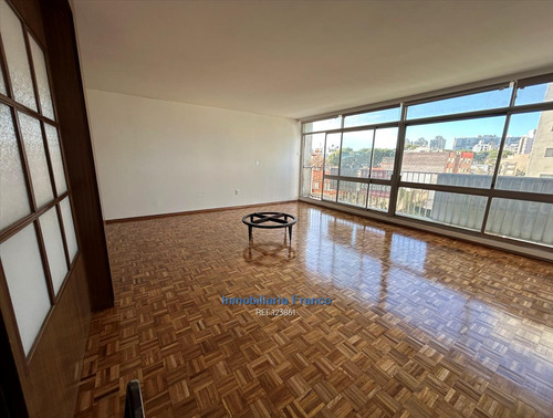 Venta Apartamento Pocitos 3 Dormitorios Servicio Garaje