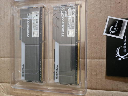 Pack X2 8gb Memorias Ddr4 G.skill Tridentz Rgb Cl18-22-22-42 (Usado)