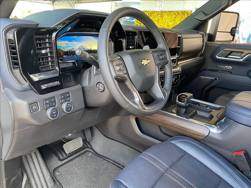 Chevrolet Silverado 5.3 High Country Cab. Dupla V8 4X4 Aut. 4P