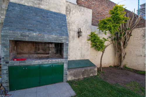 Imagen 10 de 29 de Venta De Casa Con Gran Patio En Pichincha