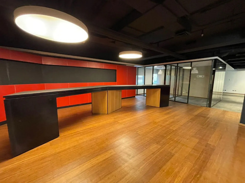 Venta/arriendo De Local Comercial, Las Condes Id 69.458-ret