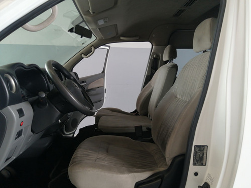 Nissan Urvan 2.5 15 Pas Amplia Aa Mt