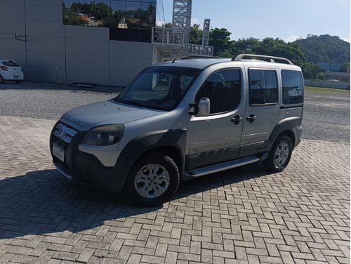 Fiat Doblo 1.8 16v Adventure Xingu Locker Flex 5p