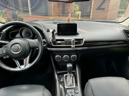 Mazda 3 2.0 Touring
