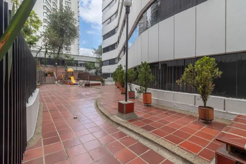 Apartamento En Venta En Los Rosales. Cod V22945