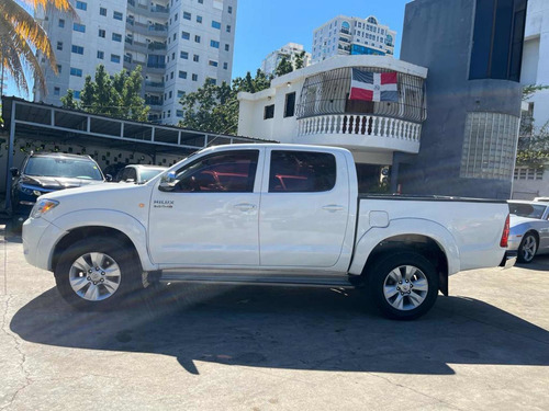 Imagen 15 de 15 de Toyota Hilux .