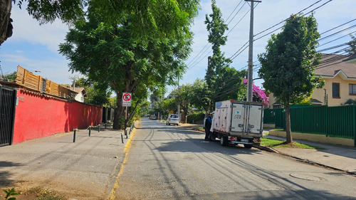 Comoda Casa En Excelentes Condiciones Y Buena Ubicacion.