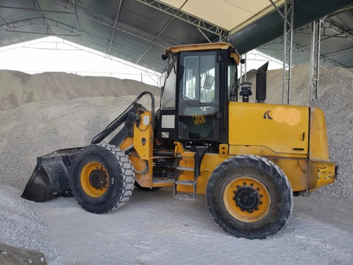 Pá Carregadeira Jcb 4x4 416 Ht - 2009 - Bem Conservada