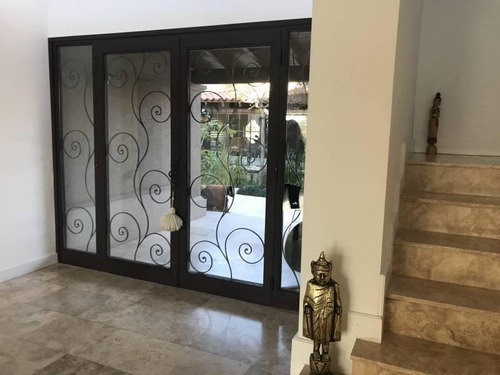 Imagen 5 de 30 de Nordelta | El Golf - Exclusiva Casa En Venta Impecable Vista Al Lago.