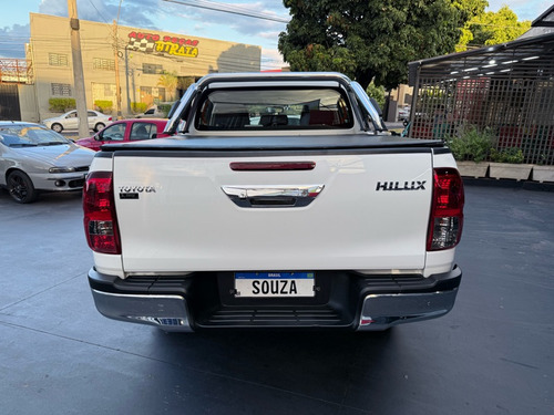 Toyota Picape Cabine Dupla Toyota Hilux Cabine Dupla 2.7 SR CD 4x2 (Flex) (Aut)