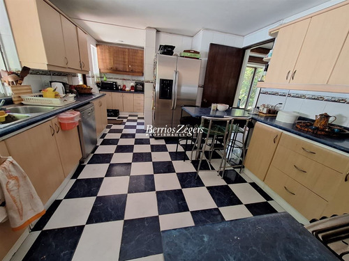 Casa En Venta De 4 Dorm, 4 Baños Mas Servicios 2 Salas Estar