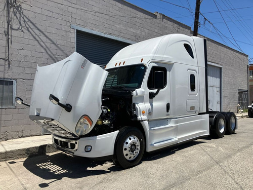Tractocamión 2016 Freightliner Cascadia 125 /camarote
