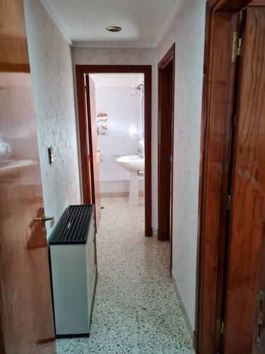 Imagen 12 de 30 de Chalet Impecable Estado Y Calidad De Construcción
