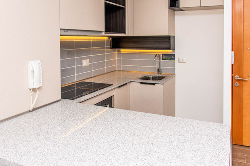 Edificio Av. Almte. Blanco Encalada (1 Est. 1 Bod.) Vista S